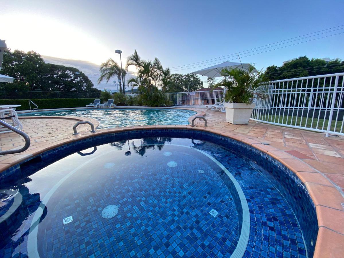 Ocean View 2br And Apartment Gold Coast